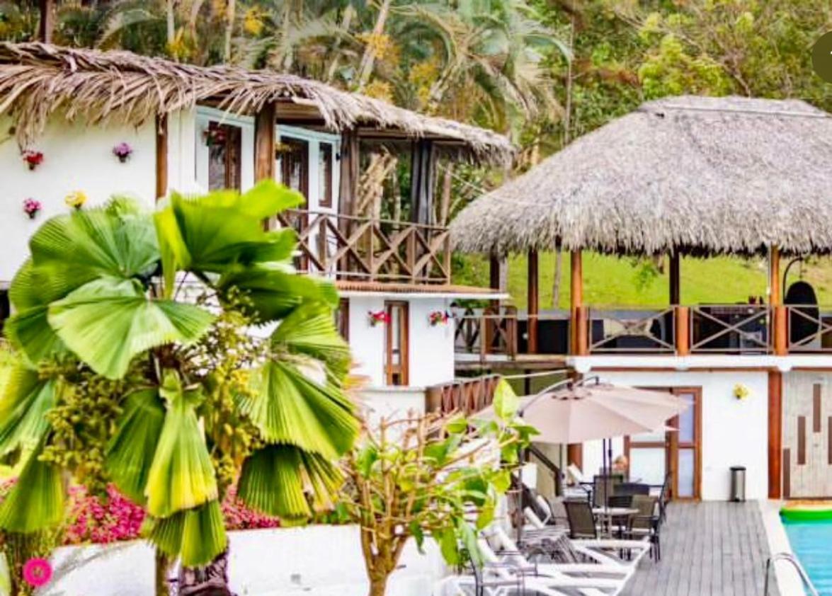 ホテル Ranchos De Chalia Panama ポルトベロ エクステリア 写真